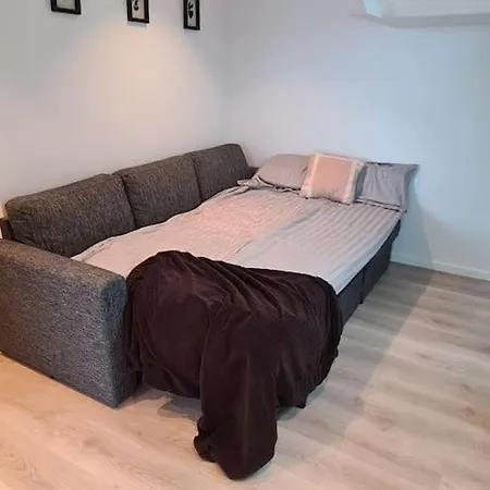 With A View فيلة