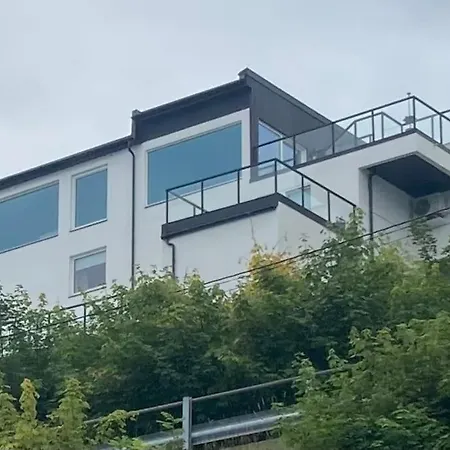 With A View فيلة Ålesund