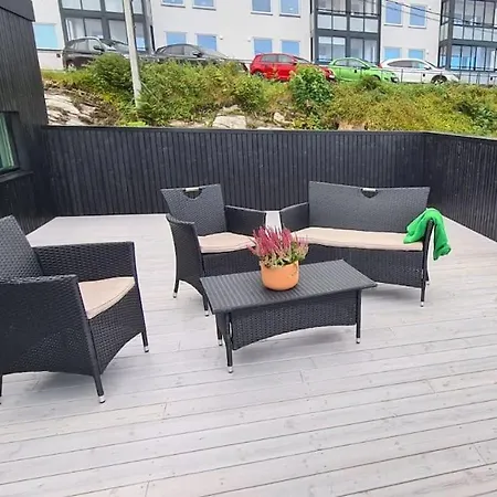 فيلة With A View